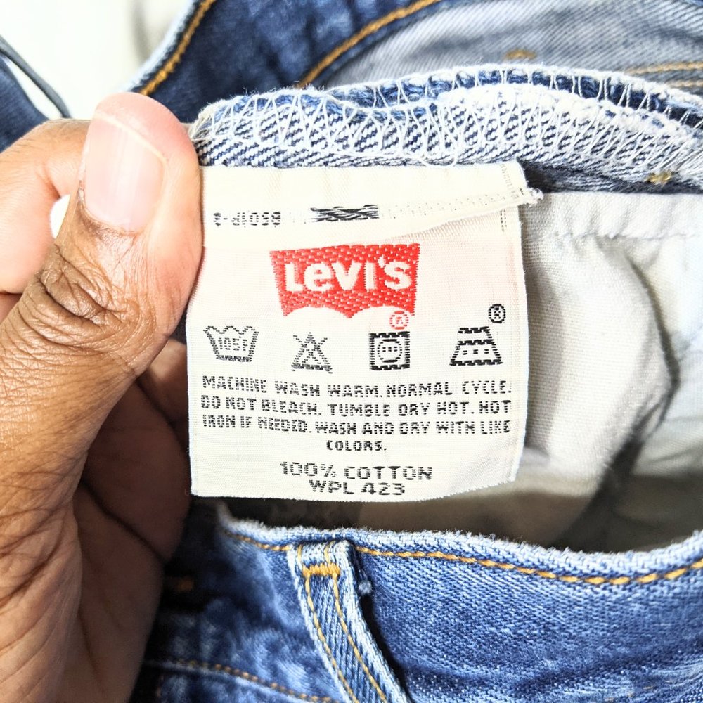 Levi's 501 0115 80s-90s Button Fly Distressed Jean - Picture 5 of 10